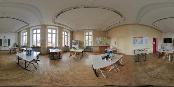 Play 'VR 360° - Helmholtz Gymnasium 3d Tour