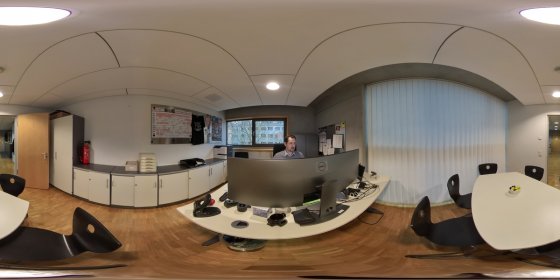 Play 'VR 360° - Helmholtz Gymnasium 3d Tour