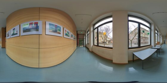 Play 'VR 360° - Helmholtz Gymnasium 3d Tour