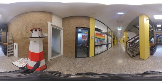 Play 'VR 360° - 360 Grad Rundgang Berufskolleg Technik Remscheid