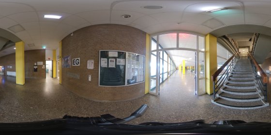 Play 'VR 360° - 360 Grad Rundgang Berufskolleg Technik Remscheid