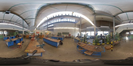 Play 'VR 360° - 360 Grad Rundgang Berufskolleg Technik Remscheid