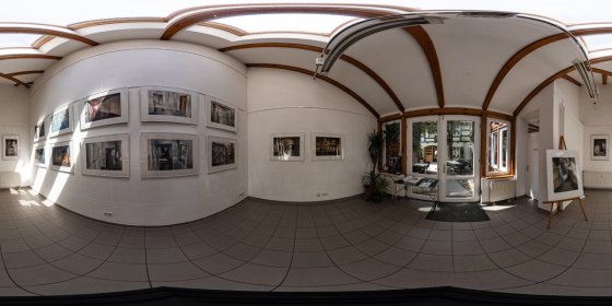 Play 'VR 360° - Atelier-Ausstellungen 2024