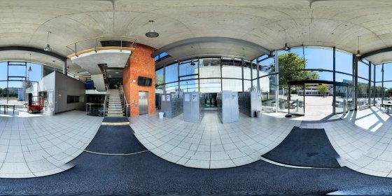 Play 'VR 360° - 360 Campus Tour