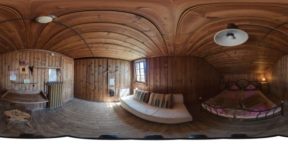 Play 'VR 360° - Vorderkaiserfeldenhütte