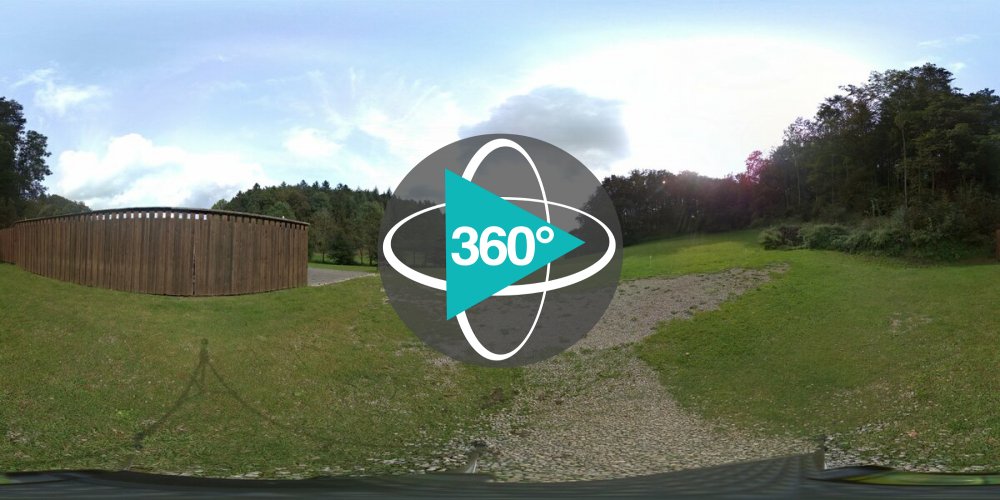 Play 'VR 360° - Wohnmobilstellplatz - Am Waldrand -