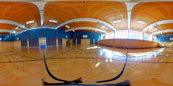 Play 'VR 360° - Virtuelle Tour durch das Ingeborg Bachmann Gymnasium