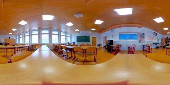 Play 'VR 360° - Virtuelle Tour durch das Ingeborg Bachmann Gymnasium