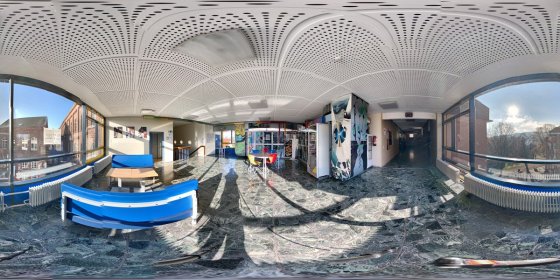 Play 'VR 360° - Gymnasium Ottweiler - Neubau