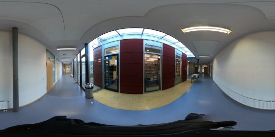 Play 'VR 360° - Rundgang durch das Hölderlin-Gymnasium