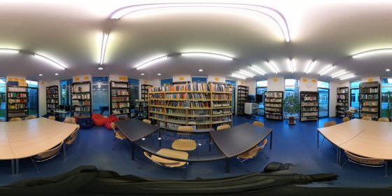 Play 'VR 360° - Rundgang durch das Hölderlin-Gymnasium