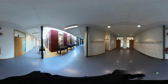 Play 'VR 360° - Rundgang durch das Hölderlin-Gymnasium