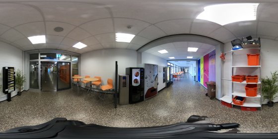 Play 'VR 360° - Rundgang durch das Hölderlin-Gymnasium
