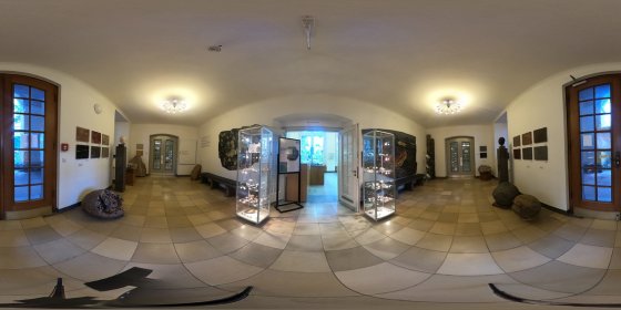 Play 'VR 360° - Mineralogisches Museum der Uni Bonn