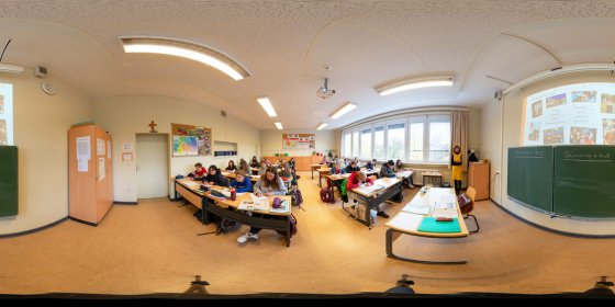 Play 'VR 360° - Katholische Schule Liebfrauen