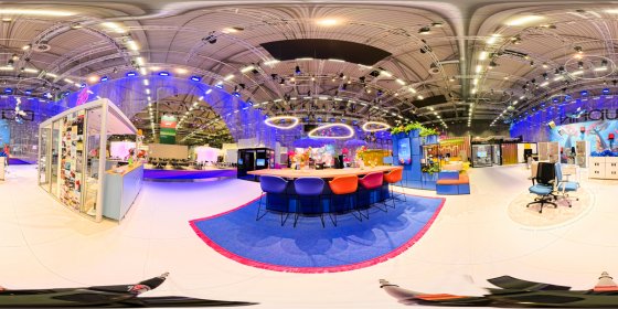 Play 'VR 360° - Dauphin WonderWorld Orgatec