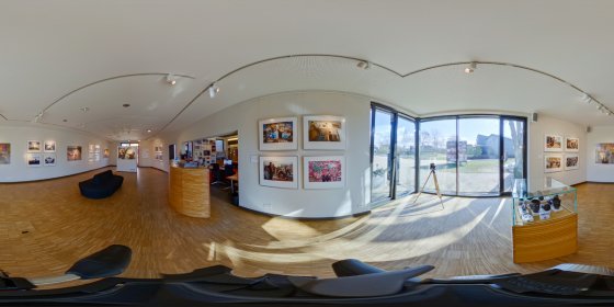 Play 'VR 360° - Ausstellung Stefan Falke 