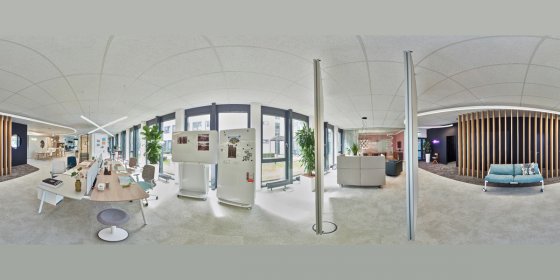 Play 'VR 360° - Showroom München