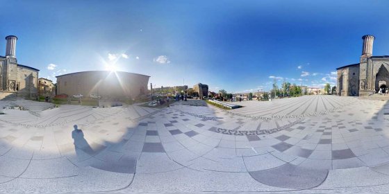 Play 'VR 360° - Sophie Scholl - Geschichten der Zivilcourage