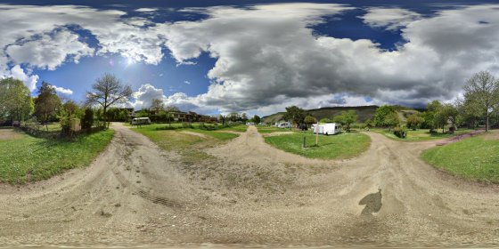 Play 'VR 360° - 3D-Rundgang Campingplatz