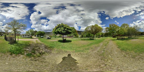 Play 'VR 360° - 3D-Rundgang Campingplatz