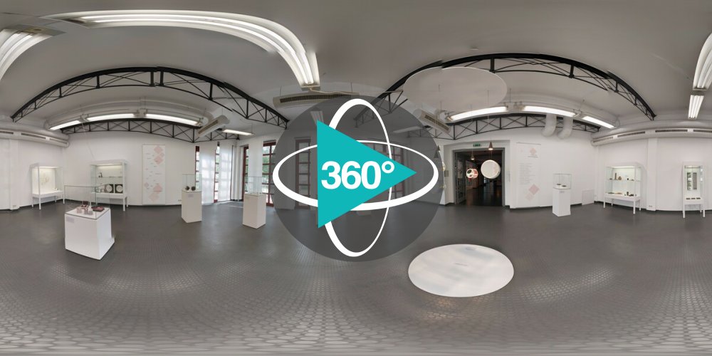 Play 'VR 360° - Schmuck + Hülle