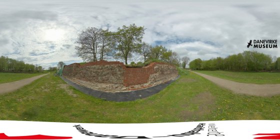 Play 'VR 360° - Rundgang durch das Welterbe Haithabu-Danewerk