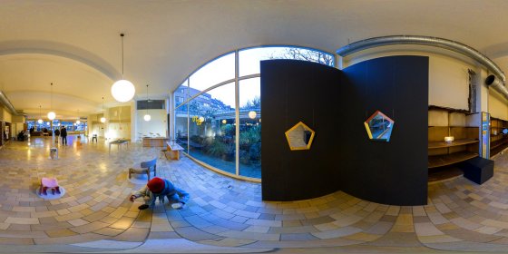 Play 'VR 360° - Virtueller Rundgang durch den Stoffpavillon Moeller