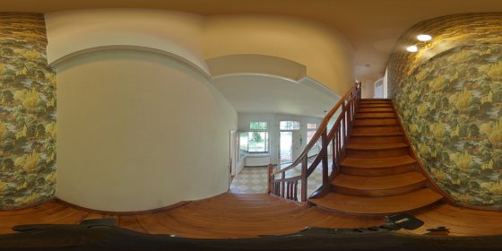 Play 'VR 360° - Das besondere Juwel - Gutshaus mit Geschichte in Neuhau