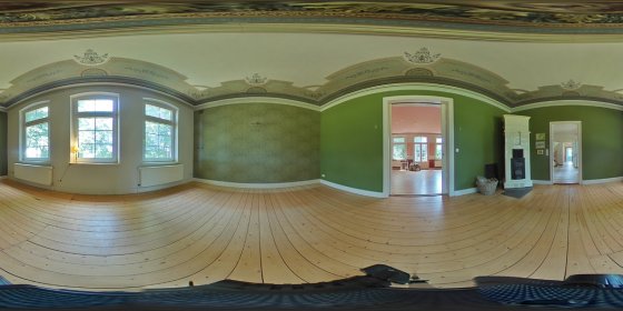 Play 'VR 360° - Das besondere Juwel - Gutshaus mit Geschichte in Neuhau