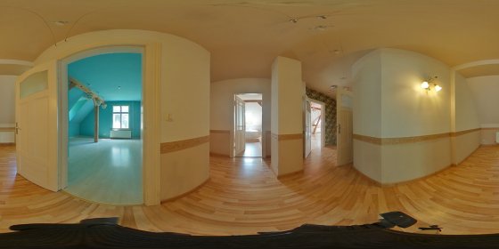 Play 'VR 360° - Das besondere Juwel - Gutshaus mit Geschichte in Neuhau