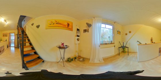 Play 'VR 360° - 2 Familienhaus/Doppelhaus in Otterndorf Süderwisch