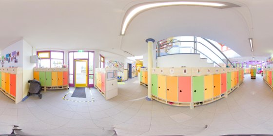 Play 'VR 360° - Kindergarten Regenbogenwelt