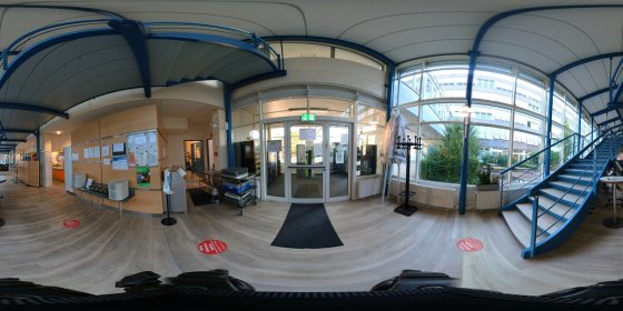 Play 'VR 360° - Cafeteria PB