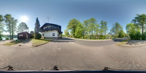 Play 'VR 360° - Schweizerhaus