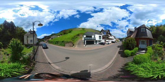 Play 'VR 360° - Bacharach Tour Natur entdecken