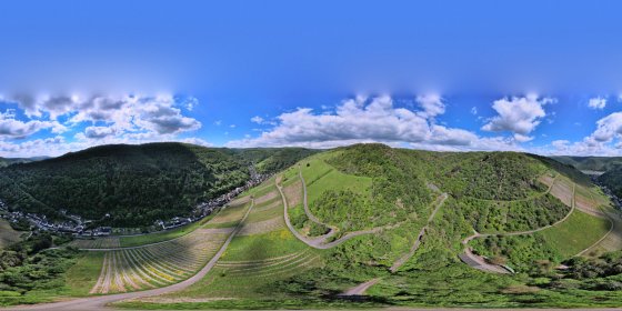 Play 'VR 360° - Bacharach Tour Natur entdecken