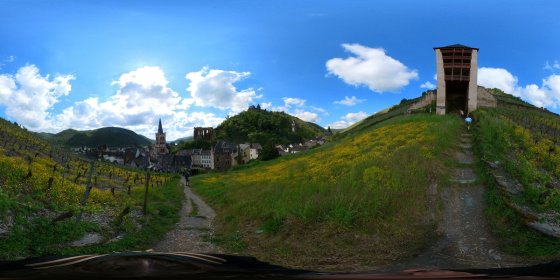 Play 'VR 360° - Bacharach Tour Natur entdecken