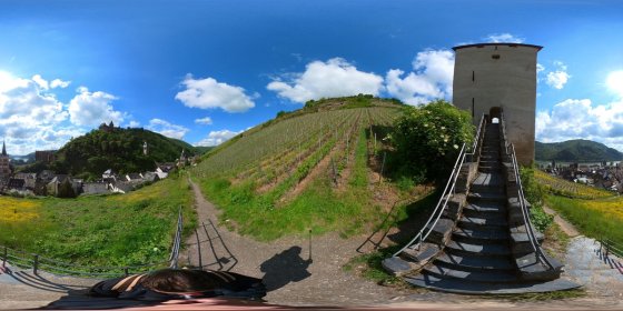 Play 'VR 360° - Bacharach Tour Natur entdecken