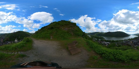 Play 'VR 360° - Bacharach Tour Natur entdecken