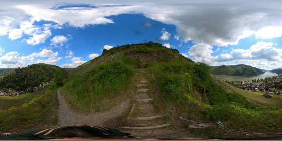 Play 'VR 360° - Bacharach Tour Natur entdecken