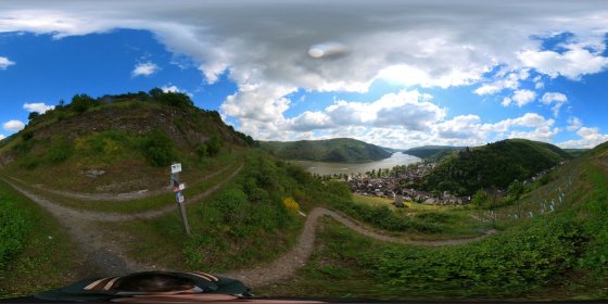 Play 'VR 360° - Bacharach Tour Natur entdecken