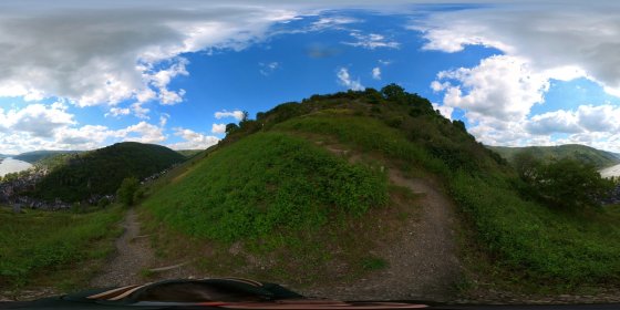 Play 'VR 360° - Bacharach Tour Natur entdecken