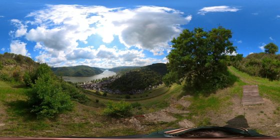 Play 'VR 360° - Bacharach Tour Natur entdecken