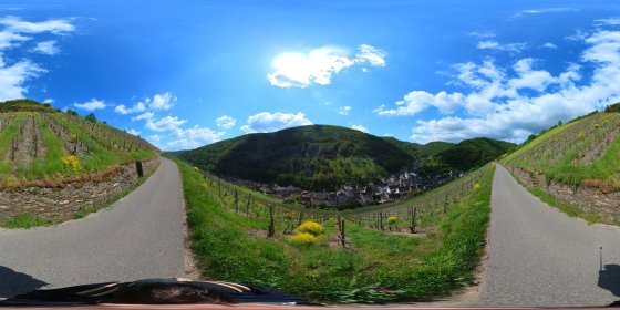 Play 'VR 360° - Bacharach Tour Natur entdecken