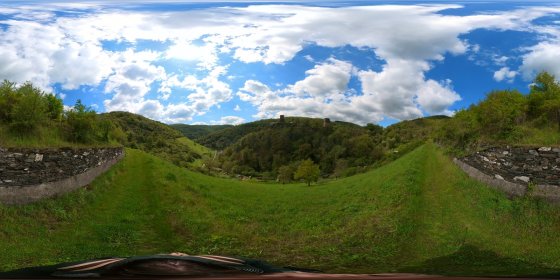 Play 'VR 360° - Bacharach Tour Natur entdecken