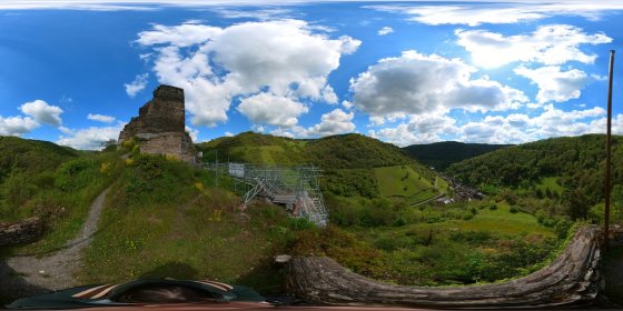 Play 'VR 360° - Bacharach Tour Natur entdecken