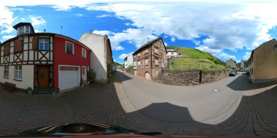 Play 'VR 360° - Bacharach Tour Natur entdecken