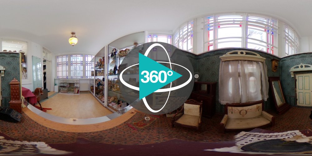 Play 'VR 360° - 99_Puppenstube_1160