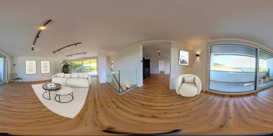 Play 'VR 360° - !WOW! Einzigartiges Traumhaus mit Panoramablick